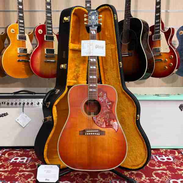 Gibson 1960 Hummingbird Fixed Bridge Heritage Cherry Sunburst CSSSHB60FBHCS