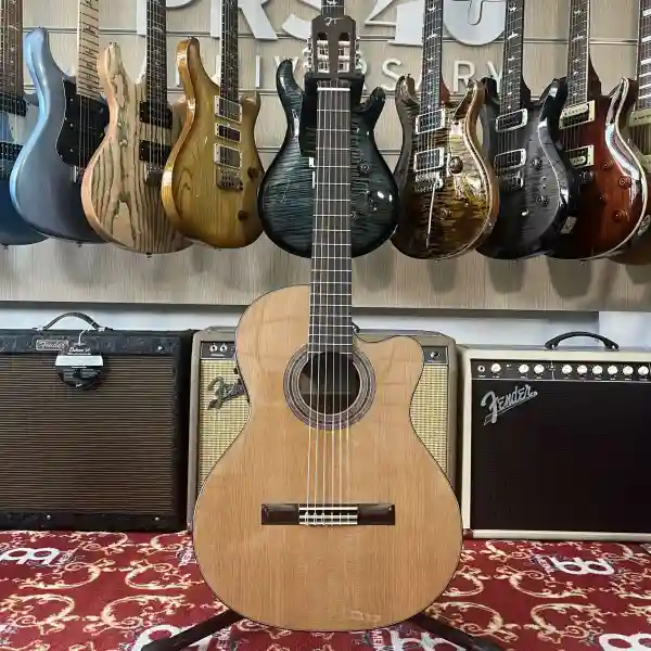 JOSE TORRES JTC-20CE Chitarra Classica Elettrificata