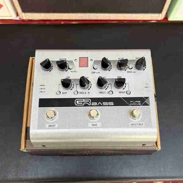 GR BASS PURE DRIVE Preamp/DI/Tuner Per Basso Elettrico