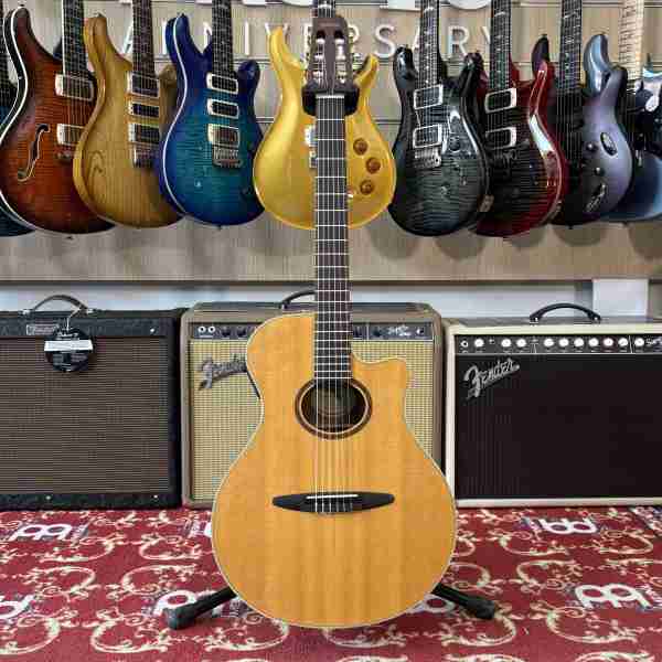 YAMAHA APX-5NA Chitarra Classica Elettrificata