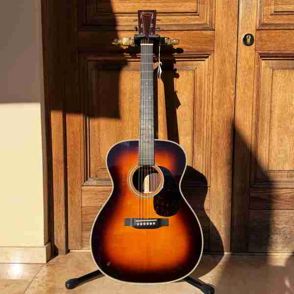 MARTIN 000-28 Sunburst (2025)